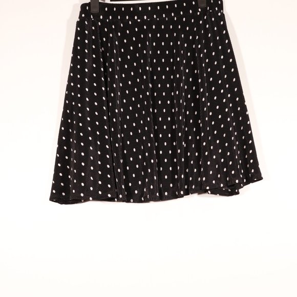 EUC Polkadot Bebe Skirt Size Large - Picture 3 of 8